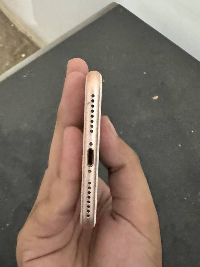 Apple iPhone 8 Plus 1