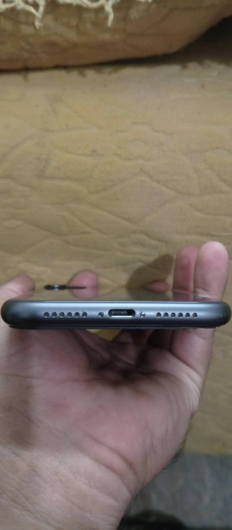 Apple iPhone 11 4