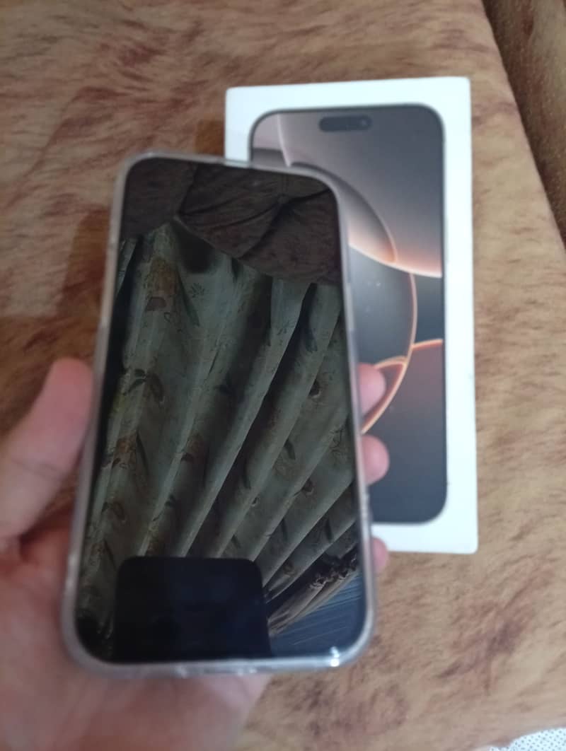 Apple iPhone 16 Pro Max 5