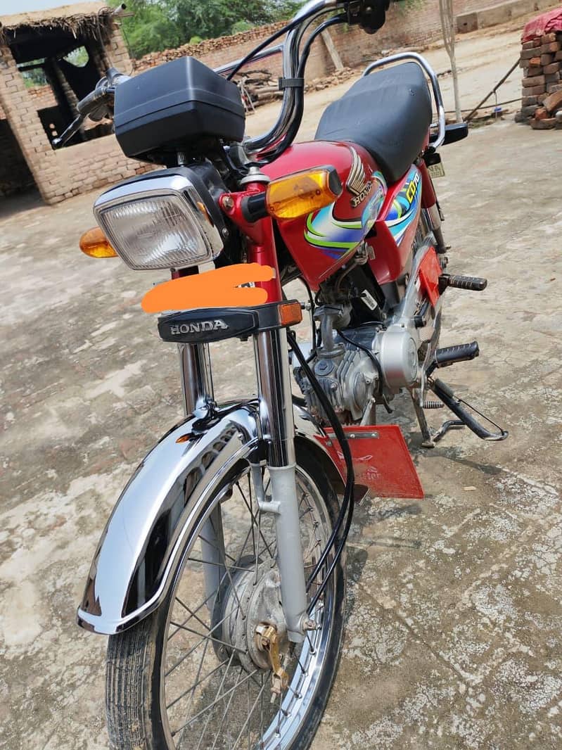 CD 70 , 2024 model 10