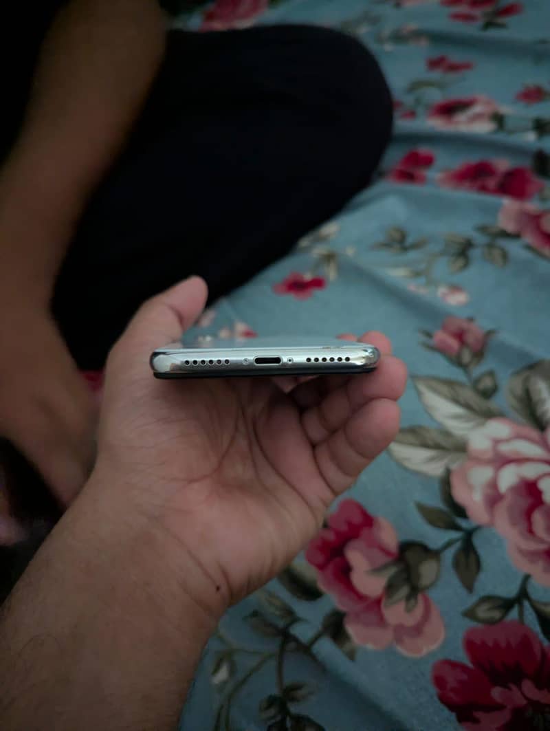 Apple iPhone X 1