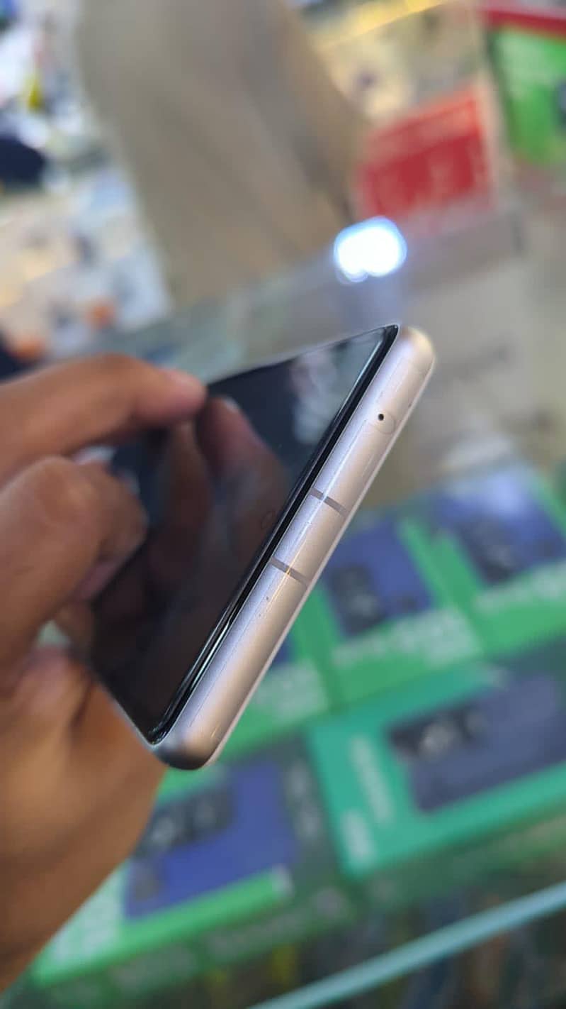 Google Pixel 7a 1