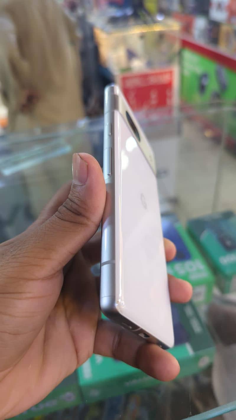 Google Pixel 7a 4
