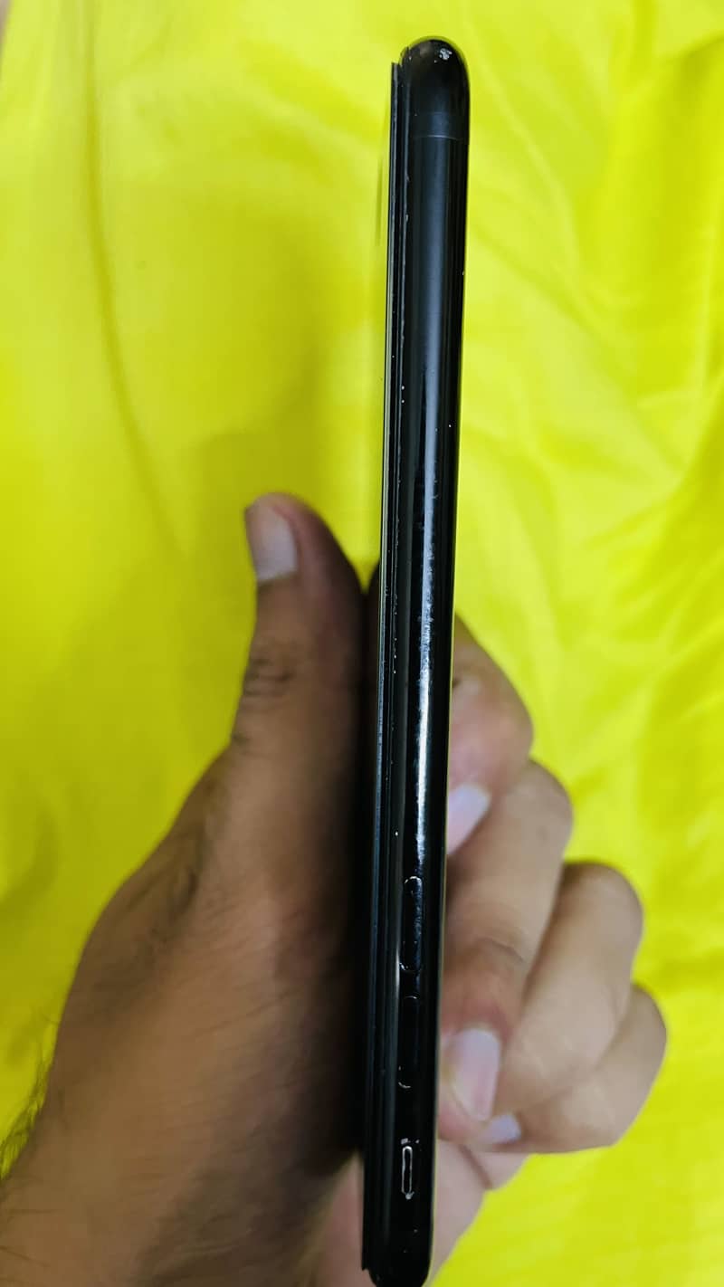 Apple iPhone 7 7