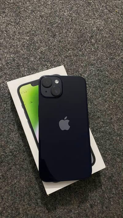 Apple iPhone 13