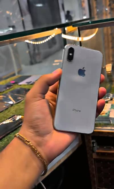 iPhone x 256 PTA proved My whatapp number 03-09-37-13-671
