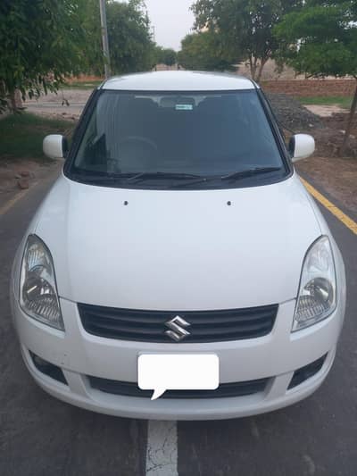 Suzuki Swift DLX 1.3 2015