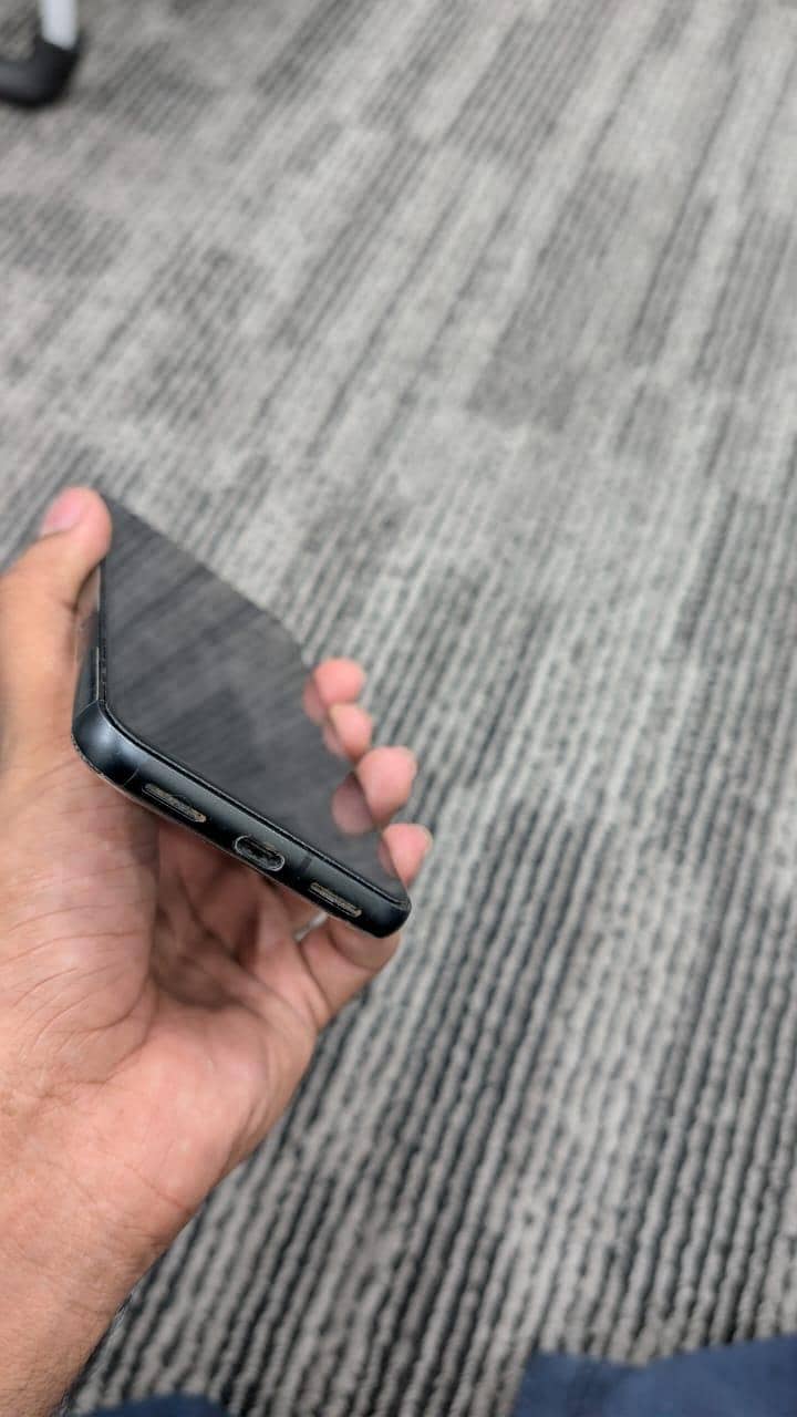 Google Pixel 8 5