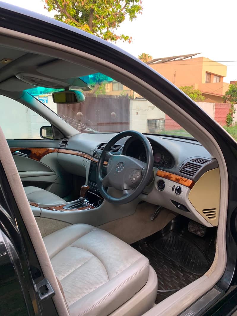 Mercedes E Class 2004 9