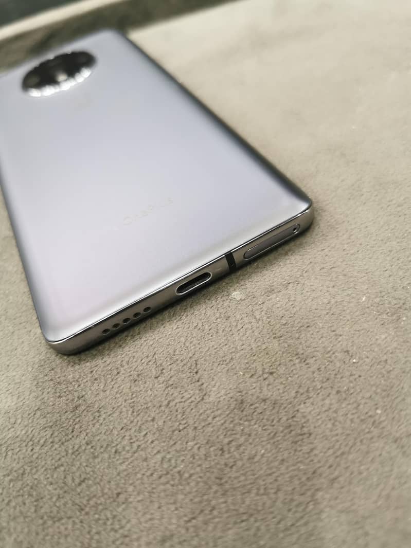 One Plus 7T 3