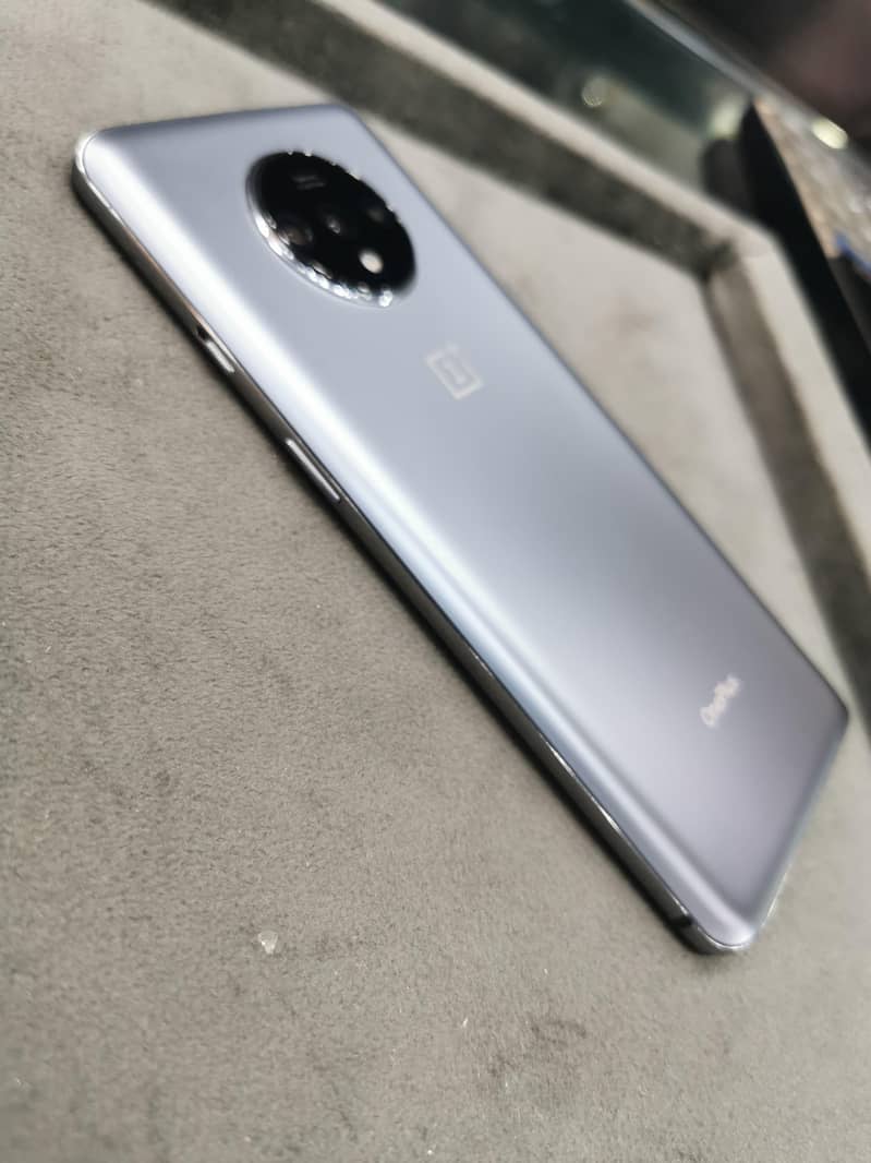 One Plus 7T 4