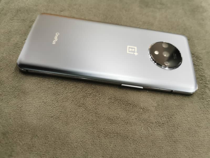 One Plus 7T 5