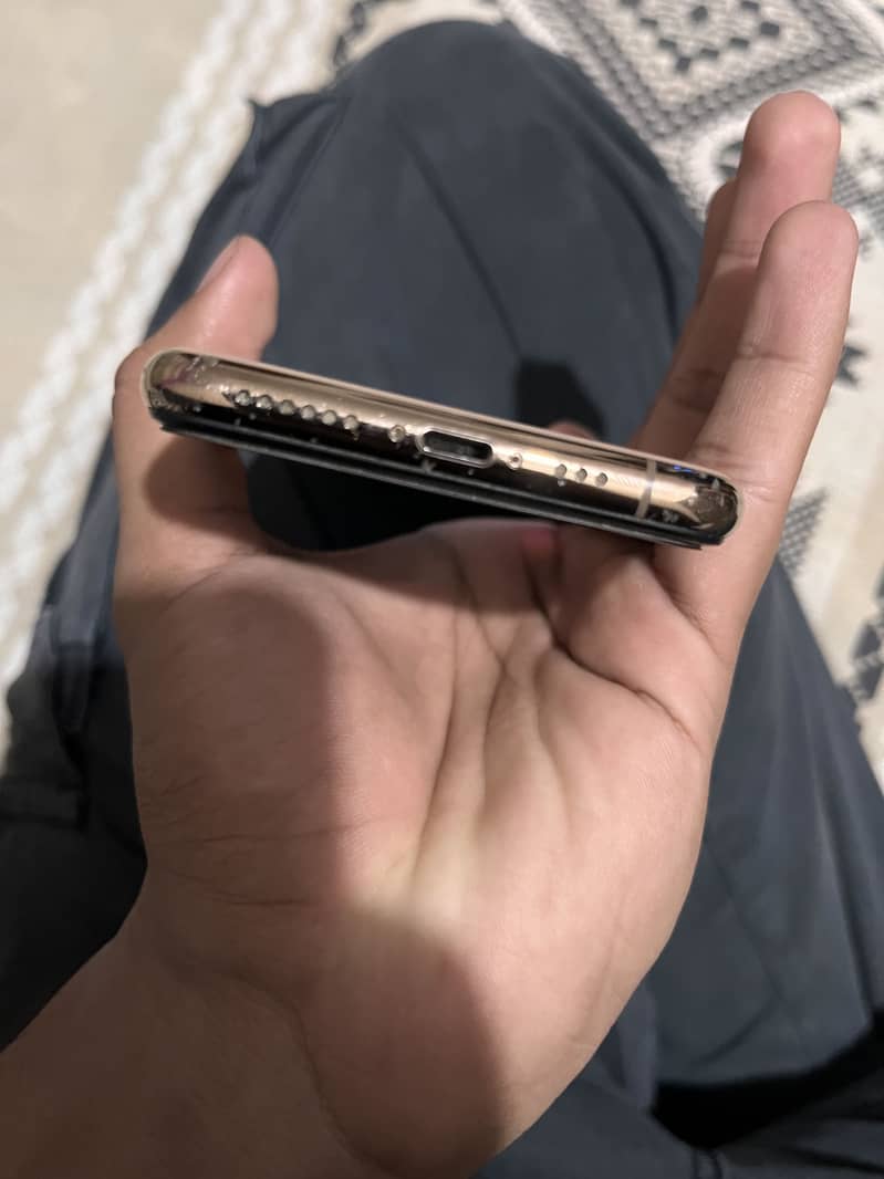 Apple iPhone 11 Pro 6