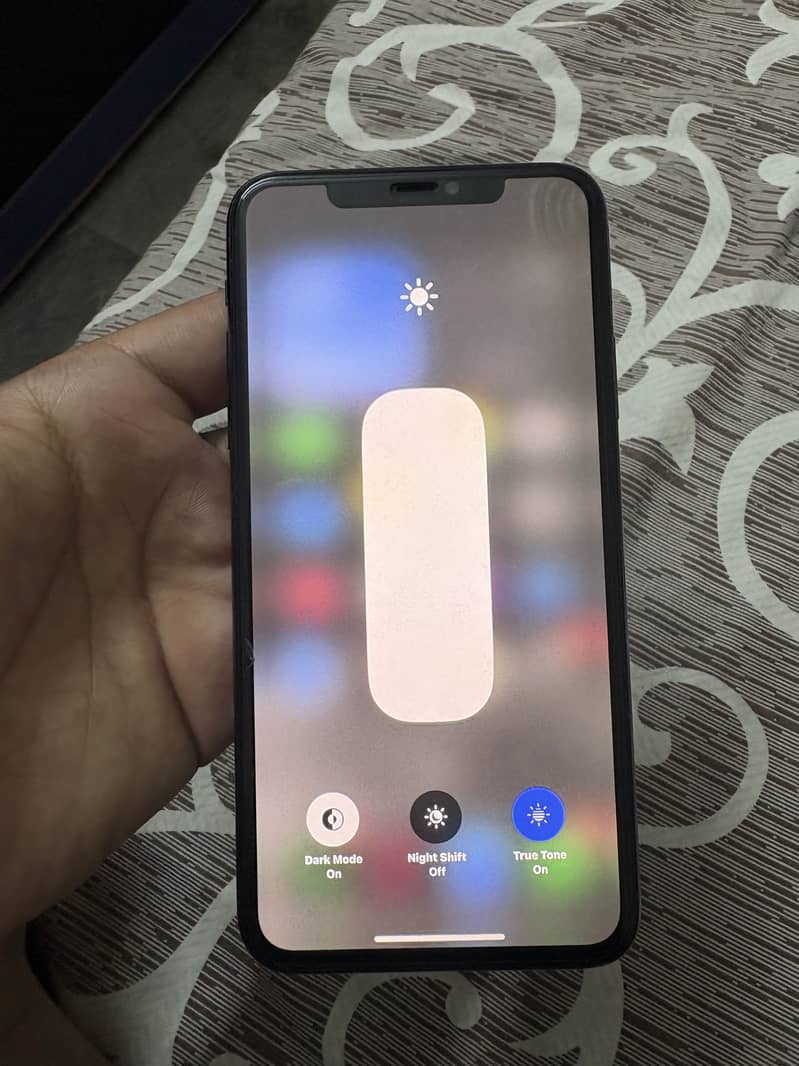 Apple iPhone 11 Pro Max 4