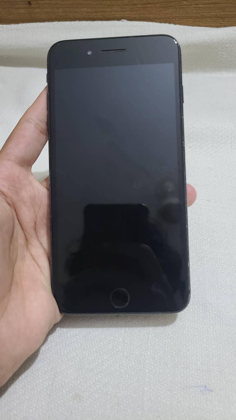 Apple iPhone 7 Plus 1