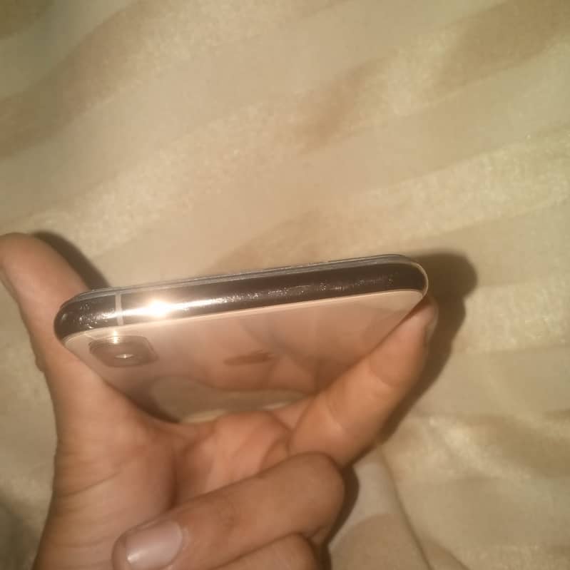 Apple iPhone XS Max 2