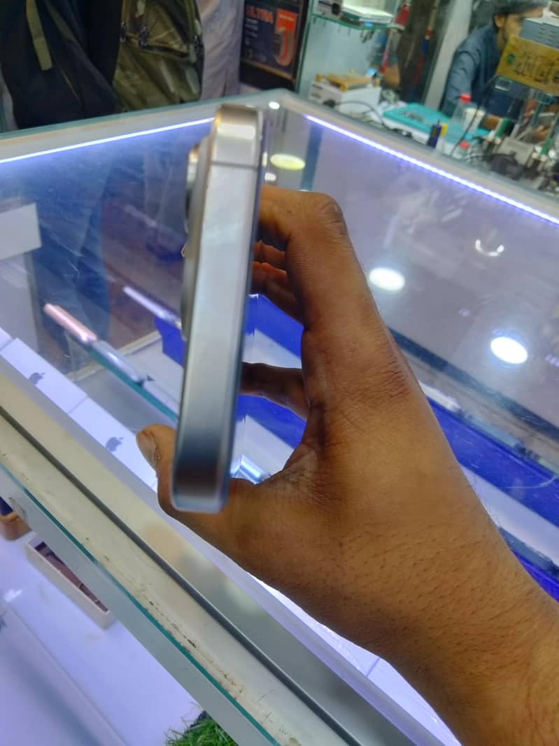 Apple iPhone 15 Pro 5