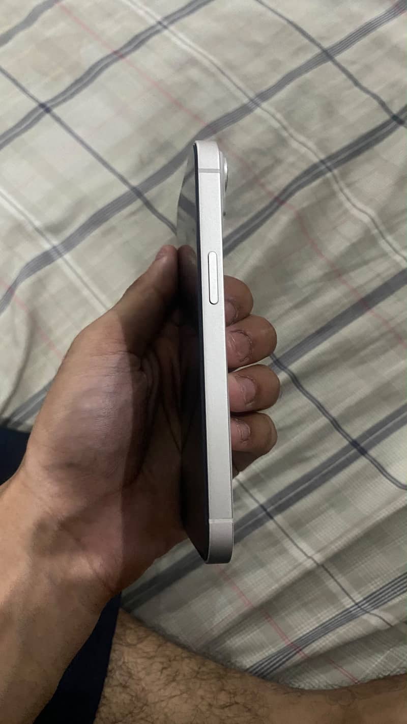 iPhone 14 2