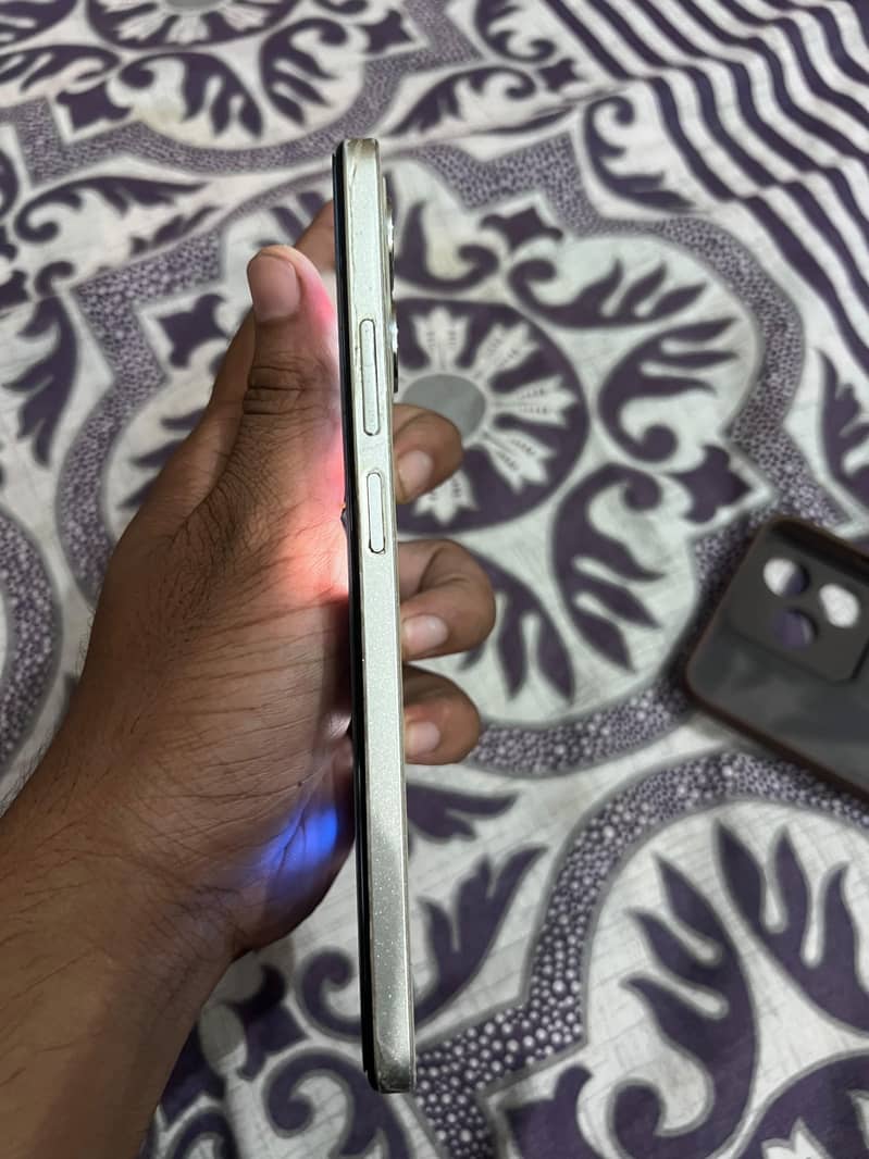 Realme C53 3