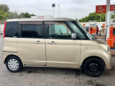 Nissan Roox 2010