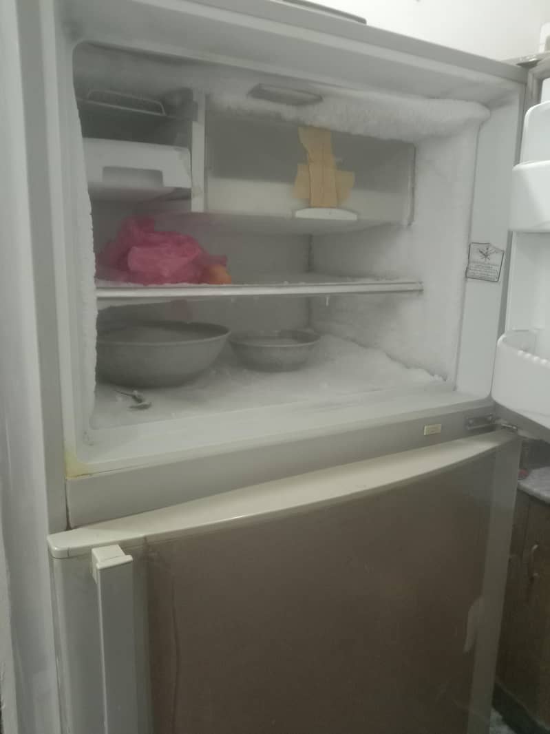 dawlance fridge 1