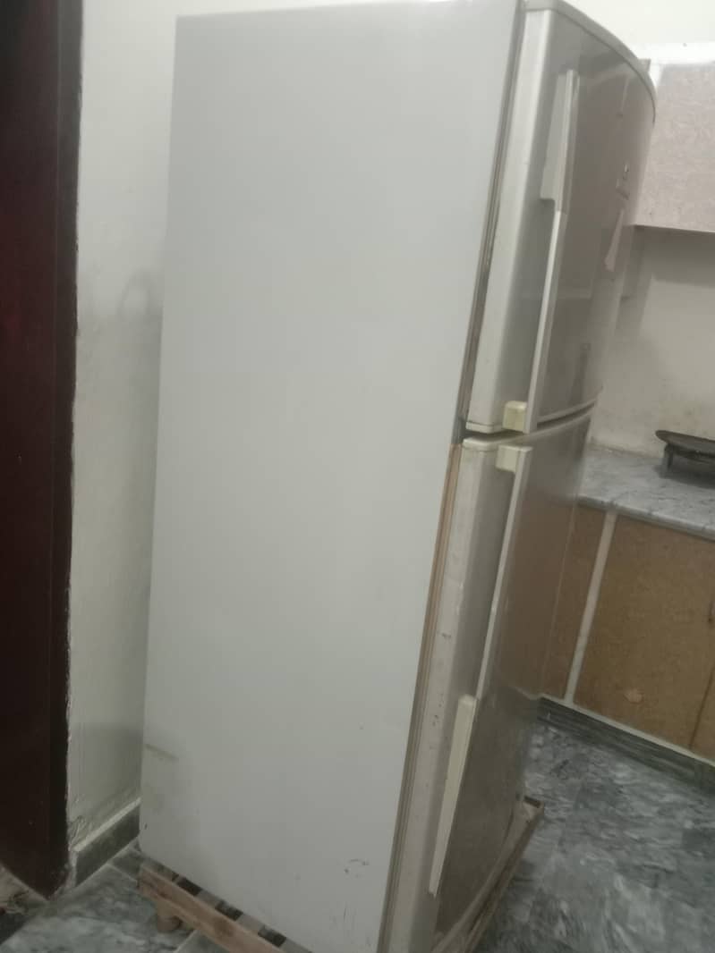 dawlance fridge 2