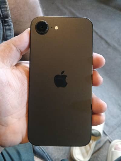 Apple iPhone 16e