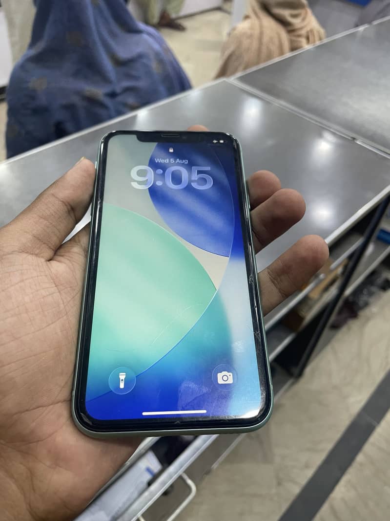Apple iPhone 11 3