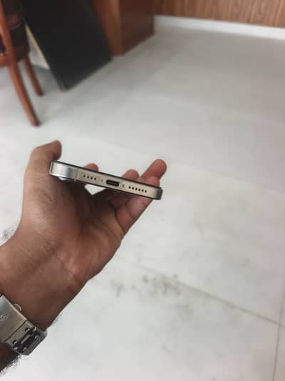 Apple iPhone 15 Pro Max 03244040143