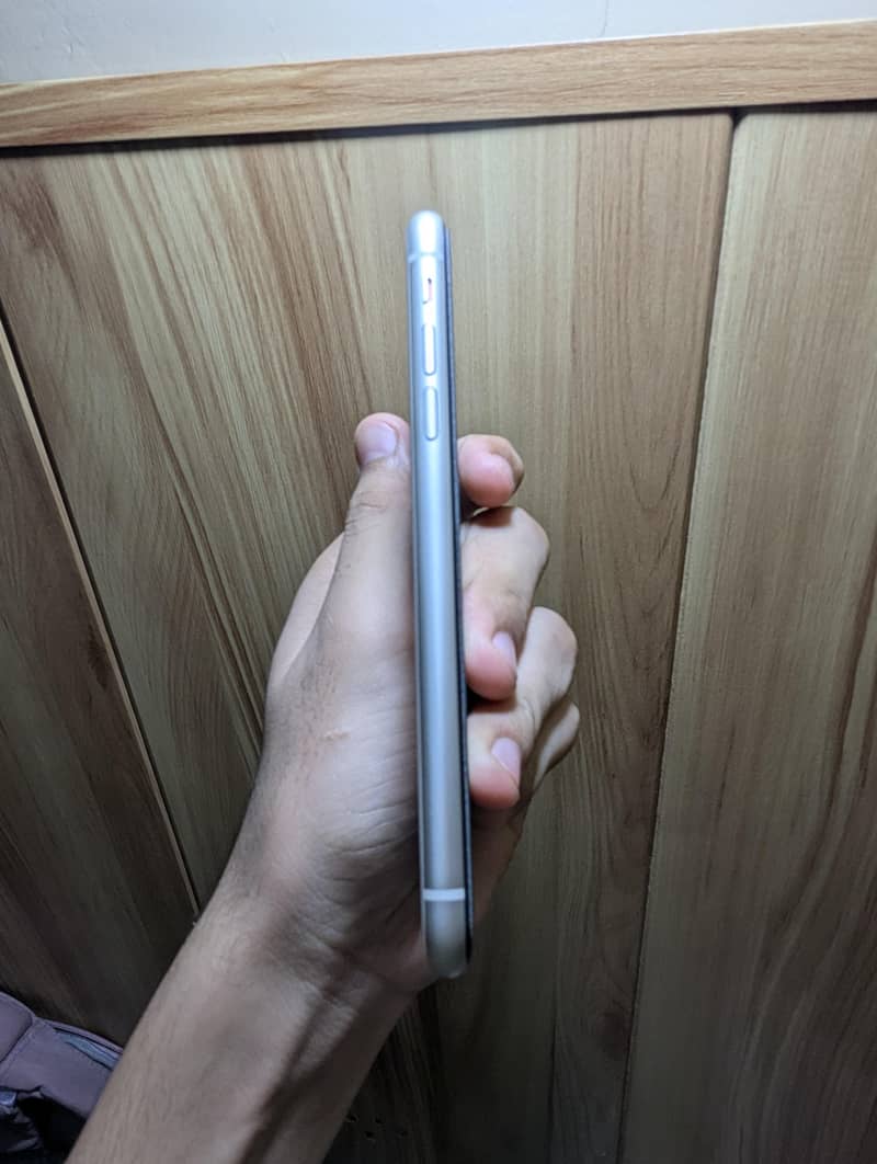 Apple iPhone 11 5