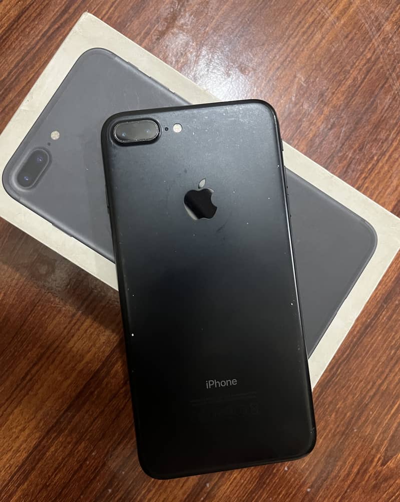Apple iPhone 7 Plus 1
