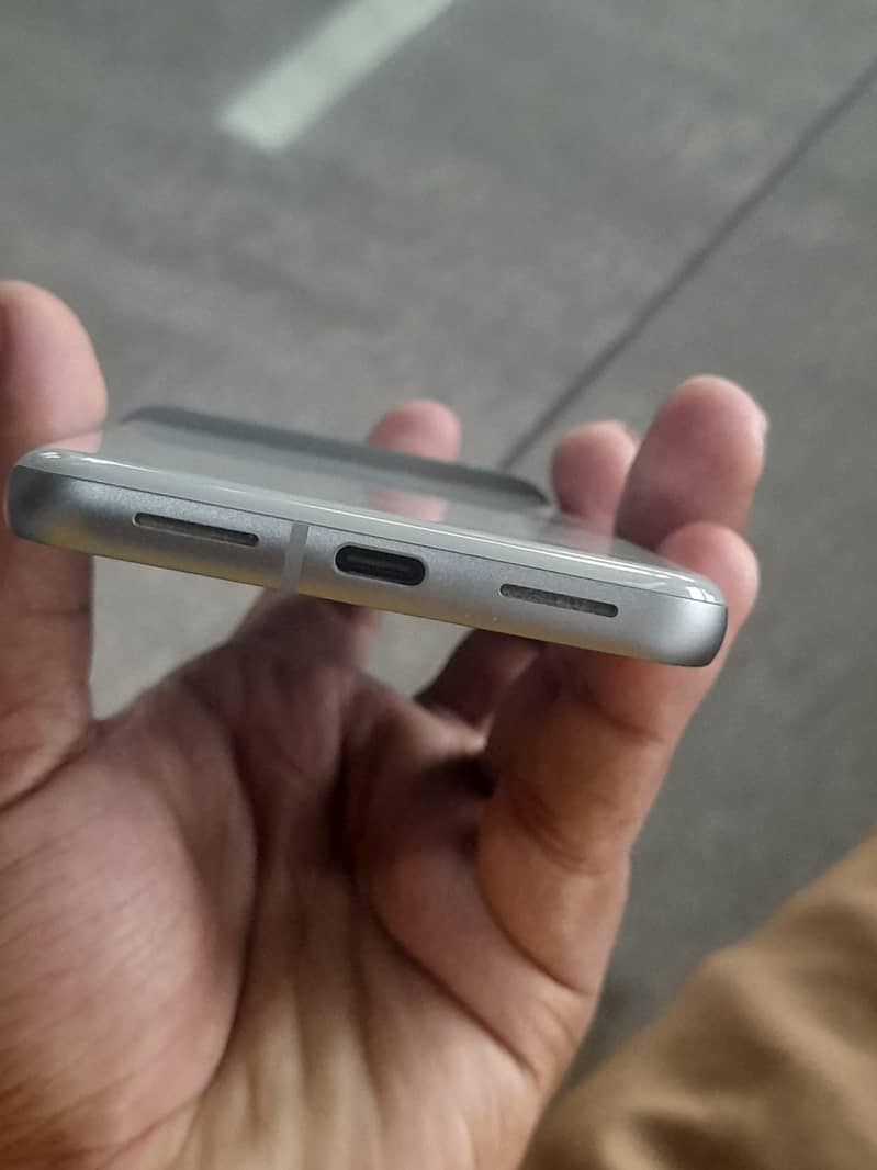 Google Pixel 8 2