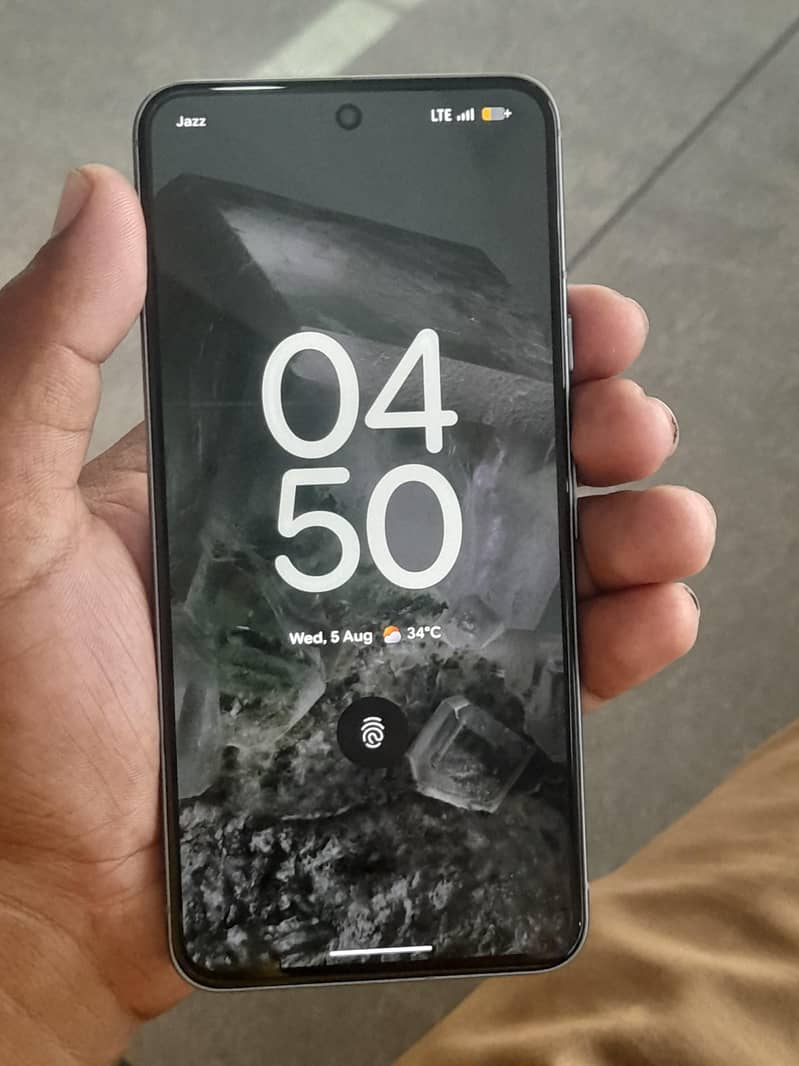 Google Pixel 8 5