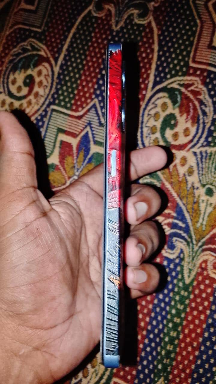 Realme Note 60 4