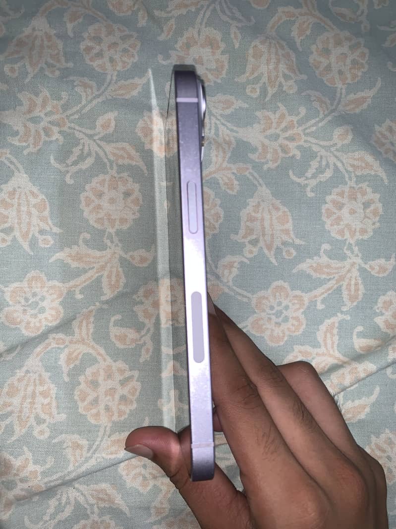 iPhone 14 1