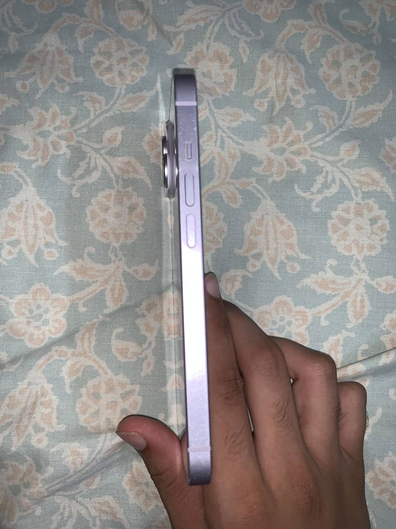 iPhone 14 2