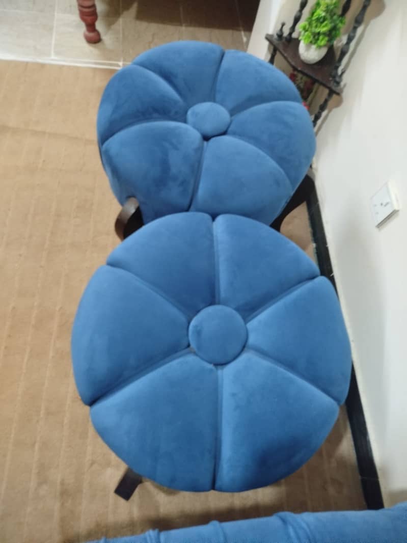 2 PC cushion 0