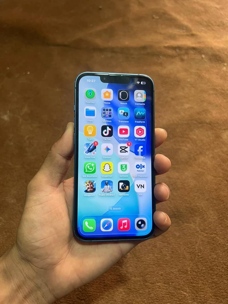 Apple iPhone 13 2