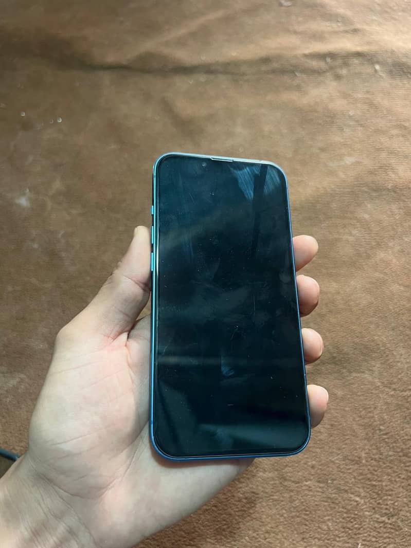 Apple iPhone 13 5