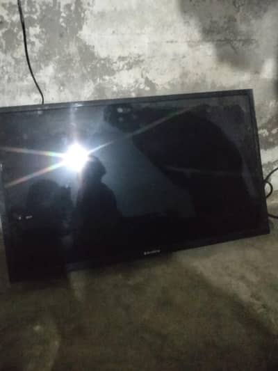 32 inch lcd for sale urgently ecostar lcd