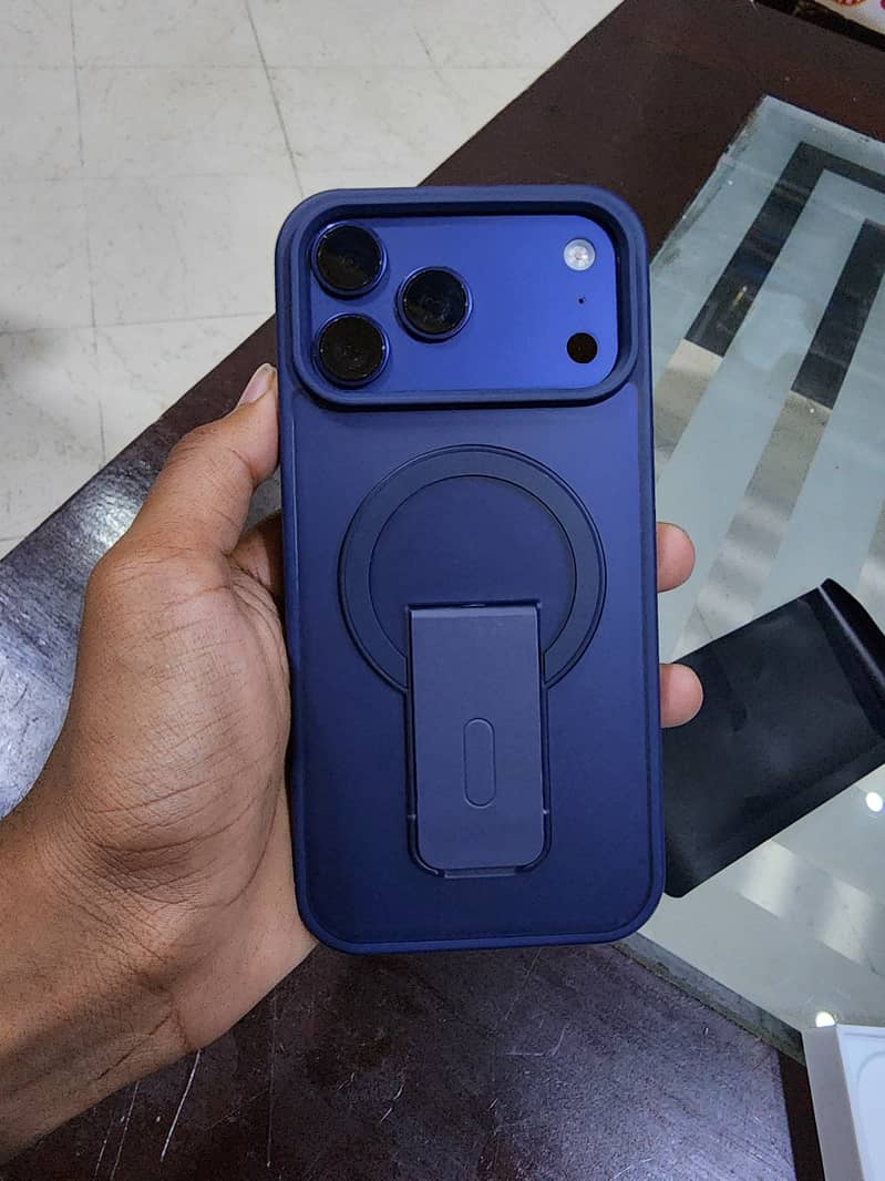 Apple iPhone 17 Pro Max 6