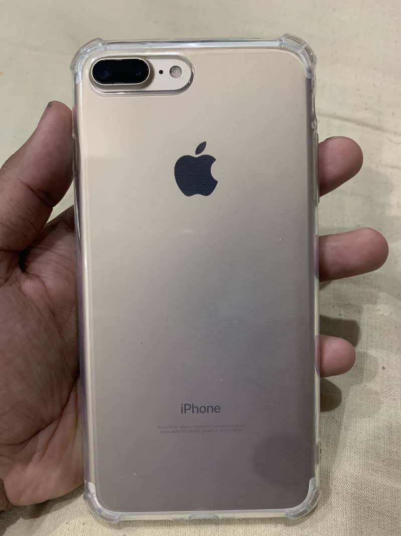 Apple iPhone 7 Plus 5