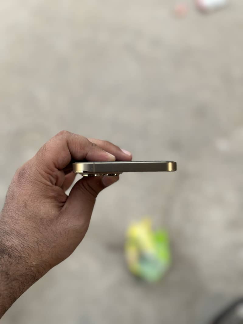 iPhone 12 pro max 2