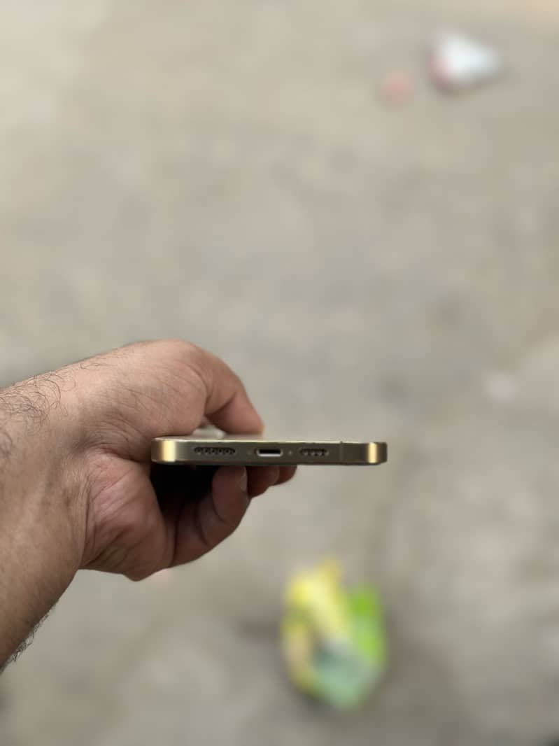 iPhone 12 pro max 4
