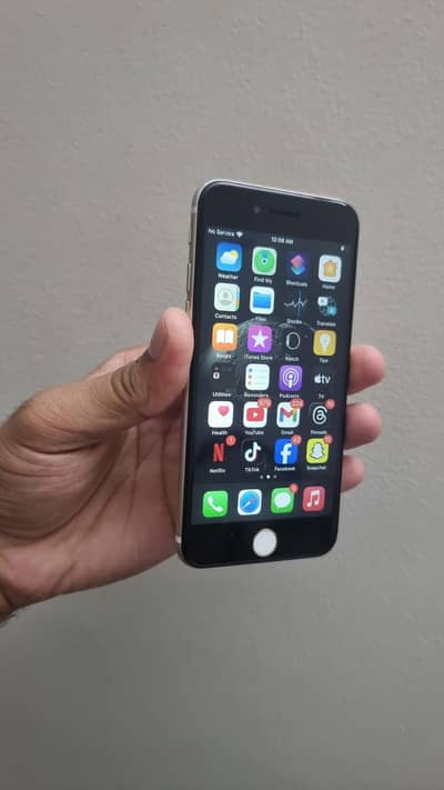 Apple iPhone 7