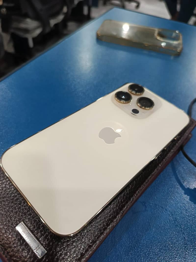 Apple iPhone 14 Pro 4