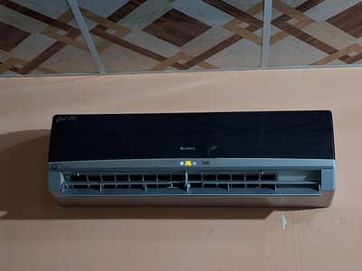 Gree 1.5 ton inverter heat and cool