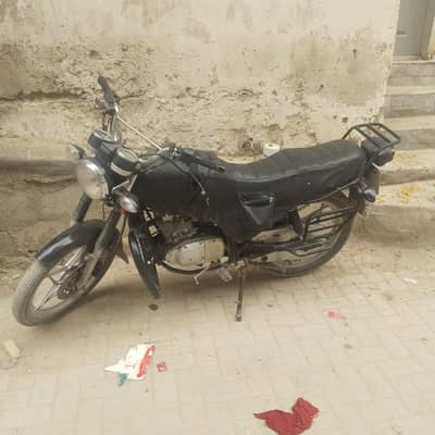 Suzuki GS 150 SE