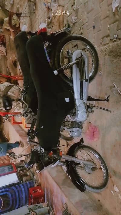 gari bilkul . k hay new lene hay abhi sb marcard tyre dalwae hay saga k