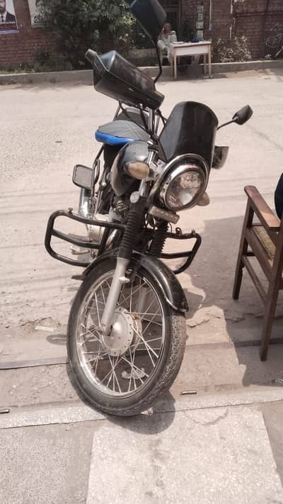 Suzuki GS 150